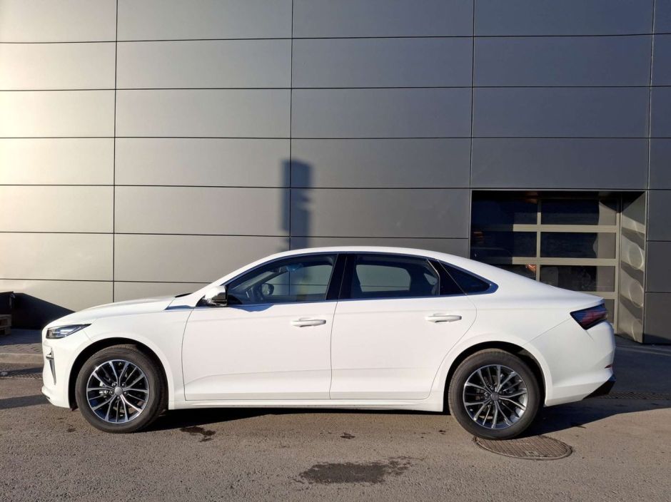 Geely Preface Luxury 2.0 РКПП, 2024 фото 3