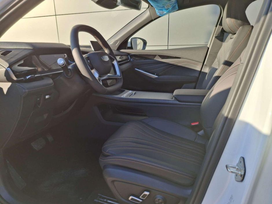 Geely Preface Luxury 2.0 РКПП, 2024 фото 6