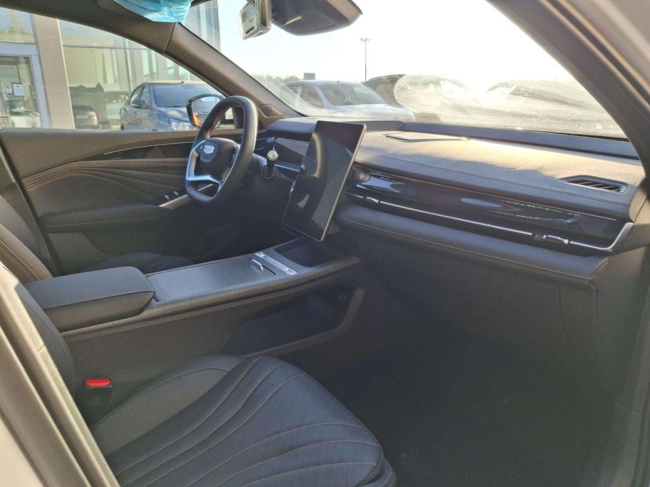 Geely Preface Luxury 2.0 РКПП, 2024 фото 7