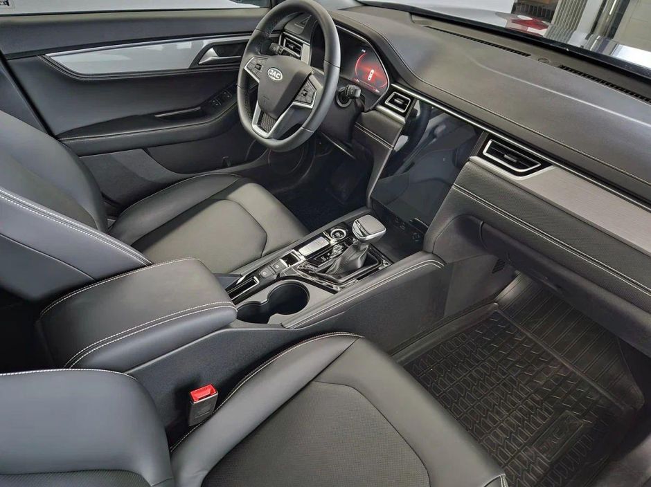 JAC J7 Luxury 1.5 CVT, 2024 фото 5