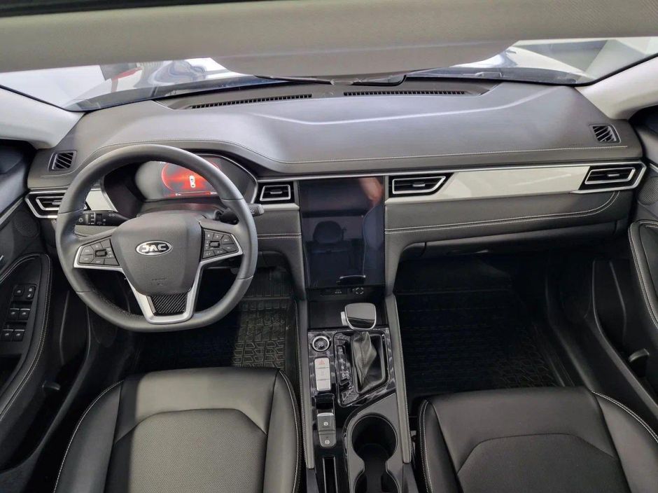JAC J7 Luxury 1.5 CVT, 2024 фото 8