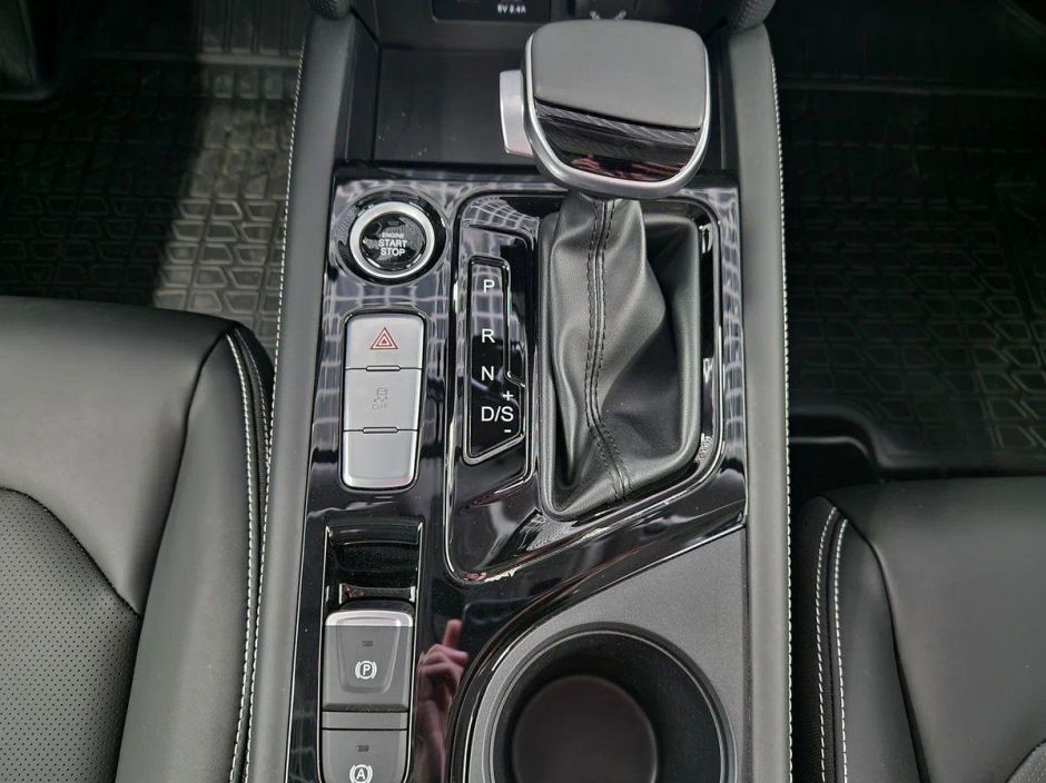 JAC J7 Luxury 1.5 CVT, 2024 фото 10