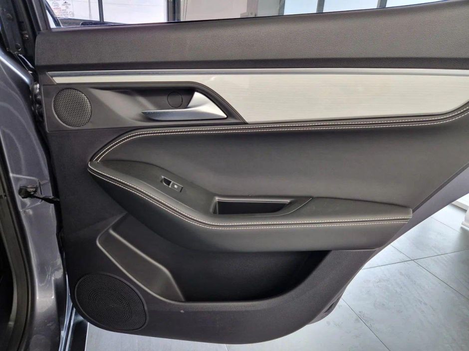 JAC J7 Luxury 1.5 CVT, 2024 фото 18