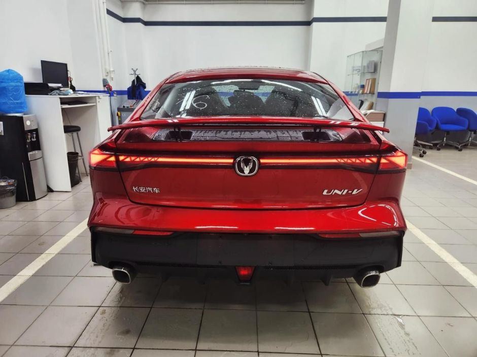 Changan UNI-V DLX 1.5 РКПП, 2024 фото 4