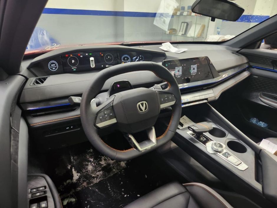 Changan UNI-V DLX 1.5 РКПП, 2024 фото 7