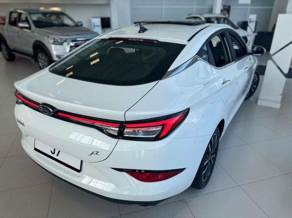 JAC J7 Tech 1.5 CVT, 2024 фото 2