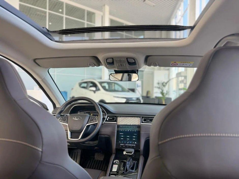 JAC J7 Tech 1.5 CVT, 2024 фото 8