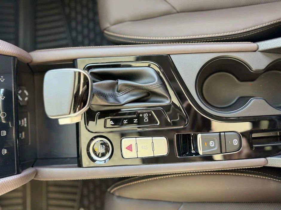 JAC J7 Tech 1.5 CVT, 2024 фото 18