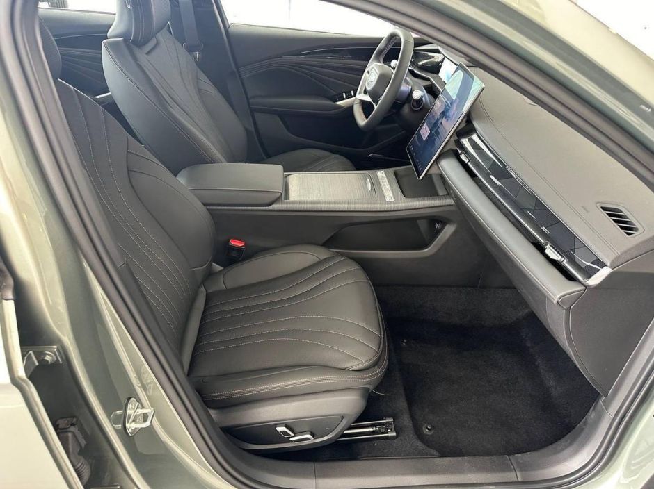 Geely Preface Flagship 2.0 РКПП, 2024 фото 10