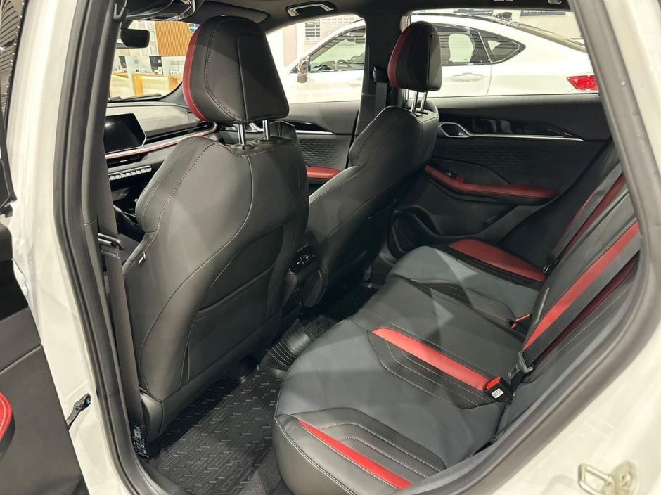 Geely Coolray Flagship 1.5 РКПП, 2024 фото 7