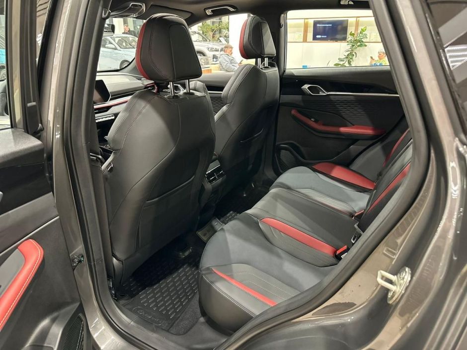 Geely Coolray Flagship 1.5 РКПП, 2024 фото 8