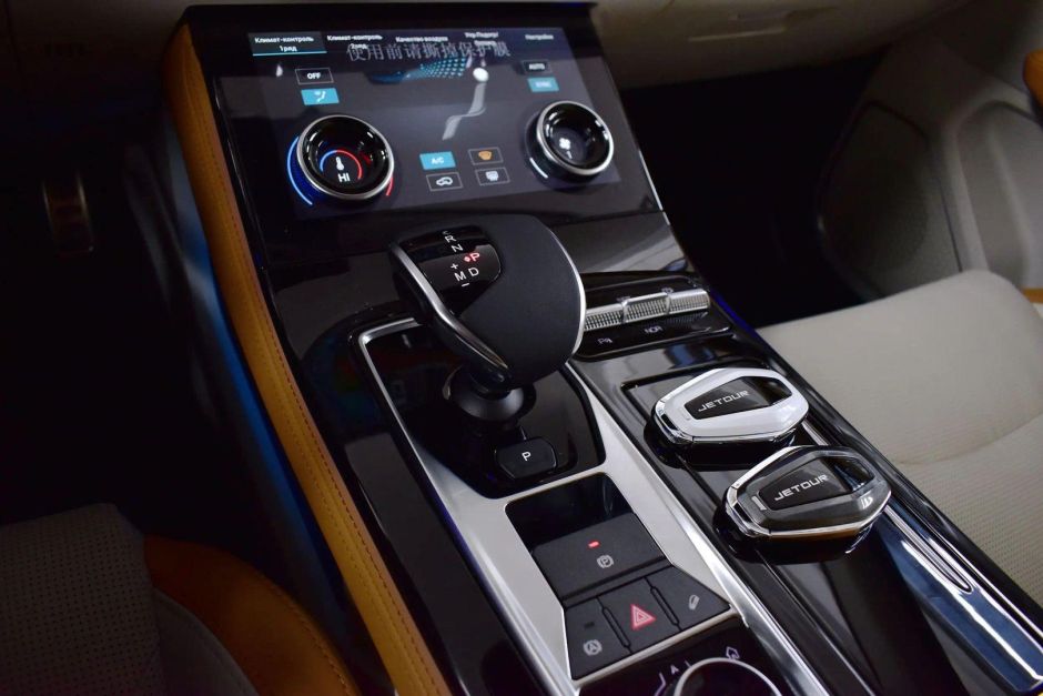 JETOUR X70 Plus Luxury 1.6 РКПП, 2024 фото 10