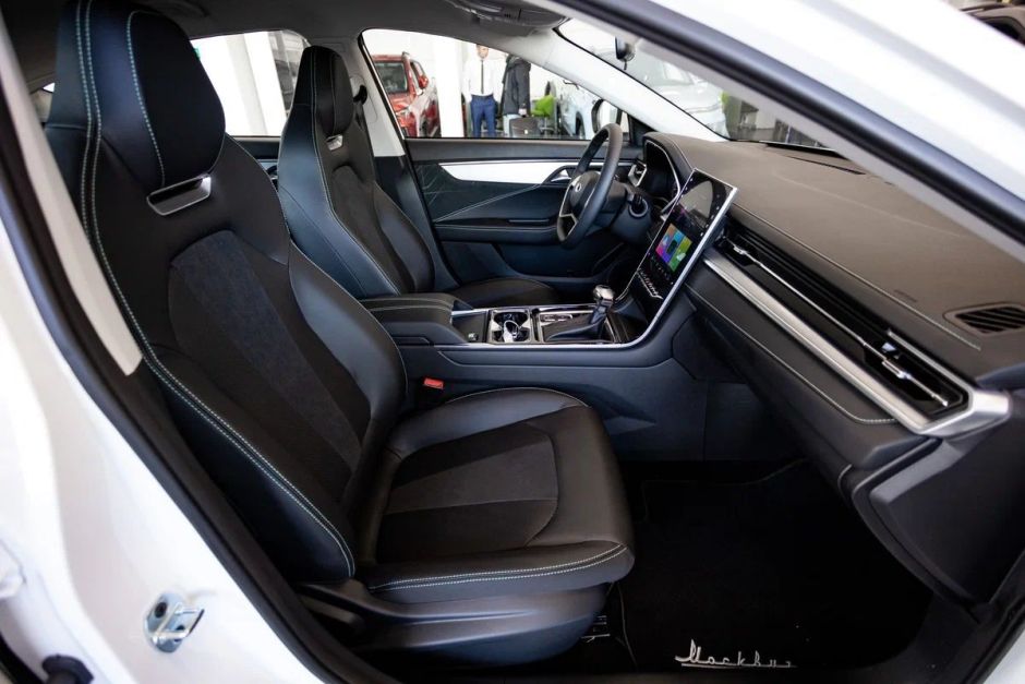 Москвич 6 Комфорт 1.5 CVT, 2024 фото 5