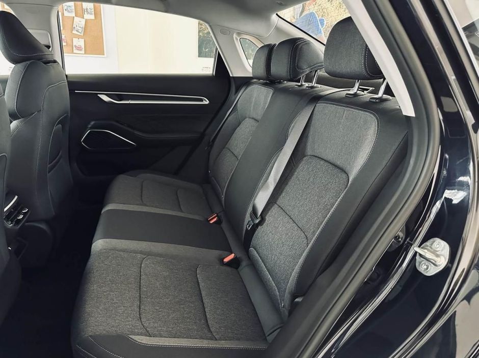 Geely Emgrand Luxury 1.5 АКПП, 2024 фото 5