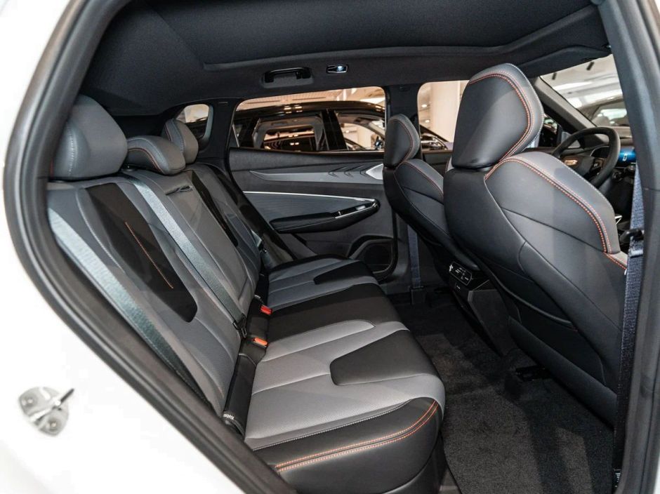 Geely Cityray Luxury 1.5 РКПП, 2024 фото 7