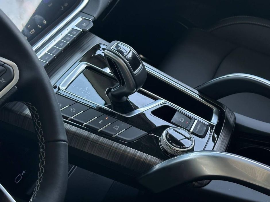 Geely Atlas Pro Flagship 1.5 РКПП, 2024 фото 7