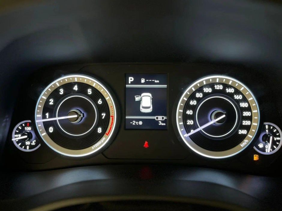 Solaris HC Family + Ultra 1.6 АКПП, 2024 фото 7