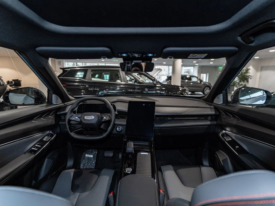 Geely Cityray Luxury 1.5 РКПП, 2024 фото 11