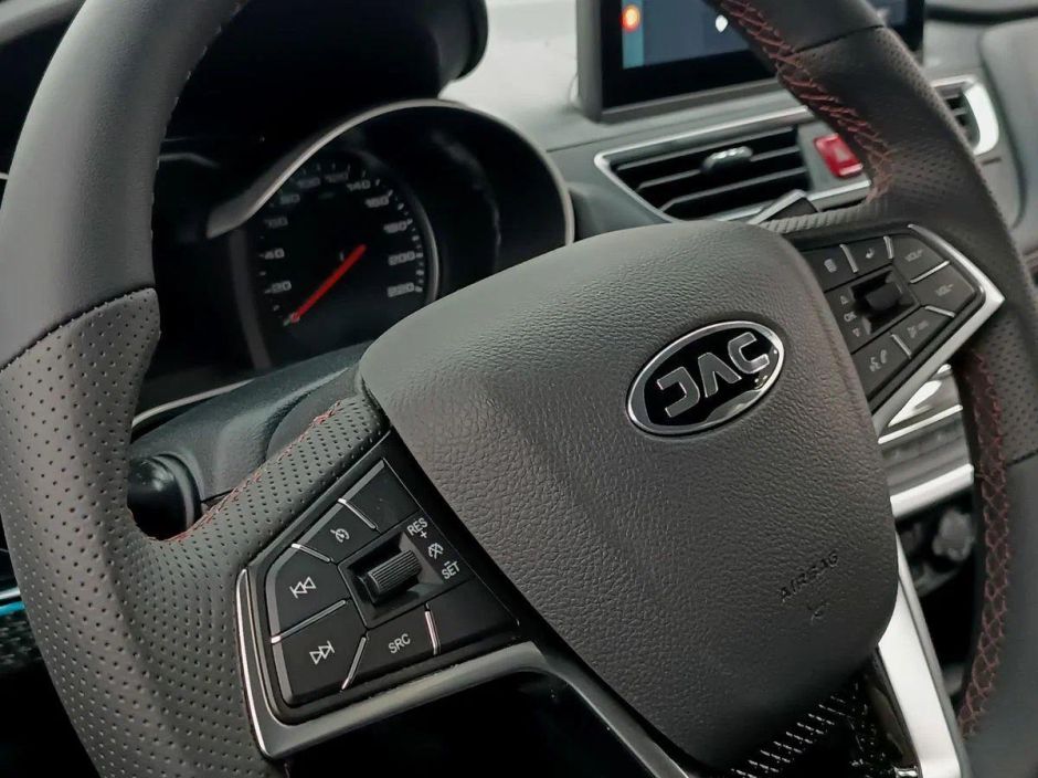 JAC JS3 Luxury 1.6 CVT, 2024 фото 6