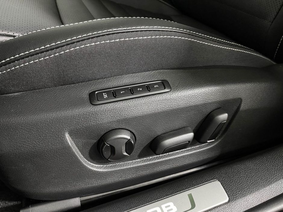 Skoda Superb Luxury 2.0 РКПП, 2024 фото 5