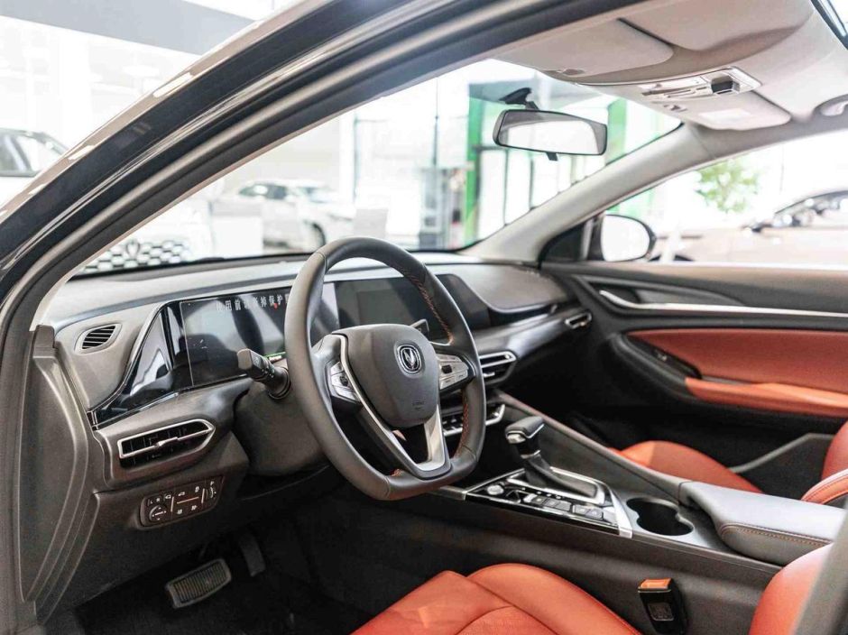 Changan Eado Plus LX 1.4 РКПП, 2024 фото 7