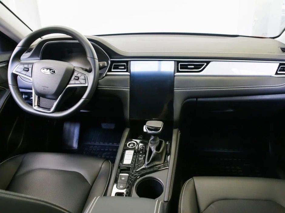 JAC J7 Luxury 1.5 CVT, 2024 фото 6