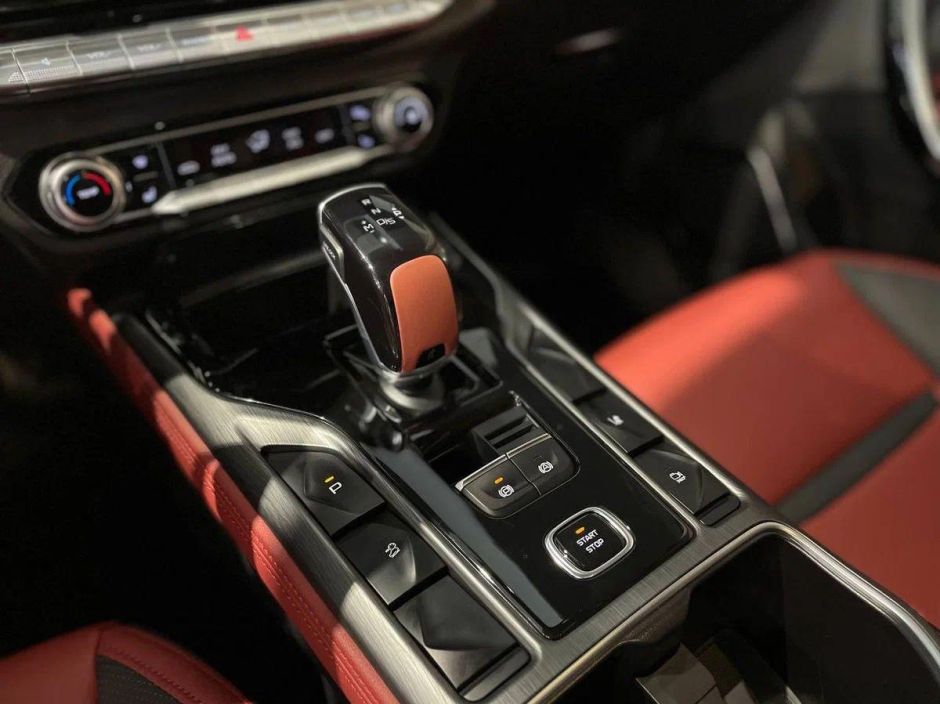 FAW Bestune T77 Prestige Plus (DCT) 1.5 РКПП, 2025 фото 10