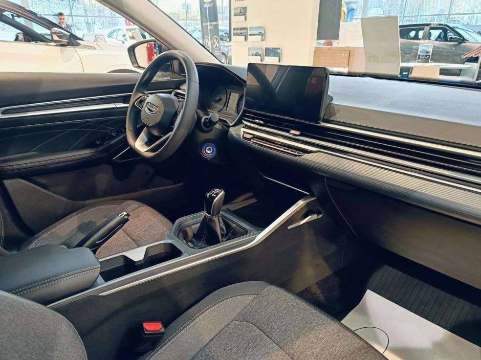 Geely Emgrand Comfort 1.5 МКПП, 2024 фото 5