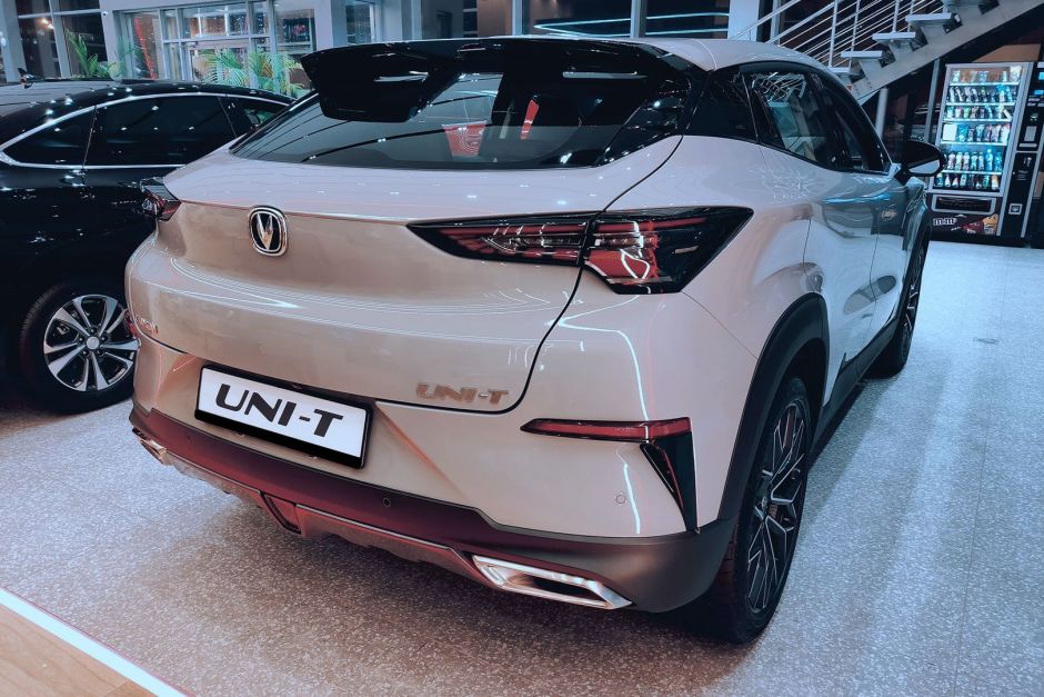 Changan UNI-T Luxe 1.5 РКПП, 2024 фото 4