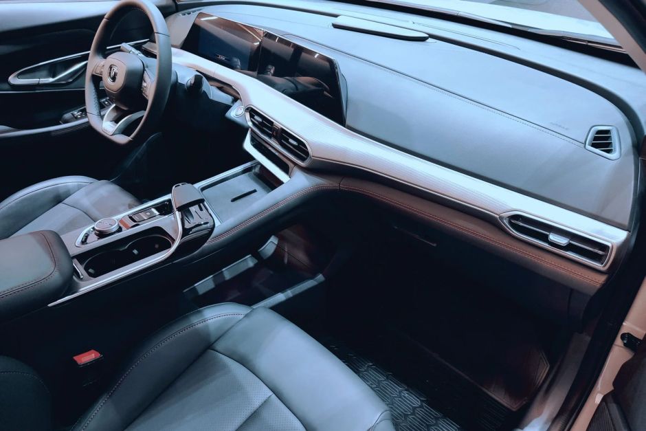 Changan UNI-T Luxe 1.5 РКПП, 2024 фото 5