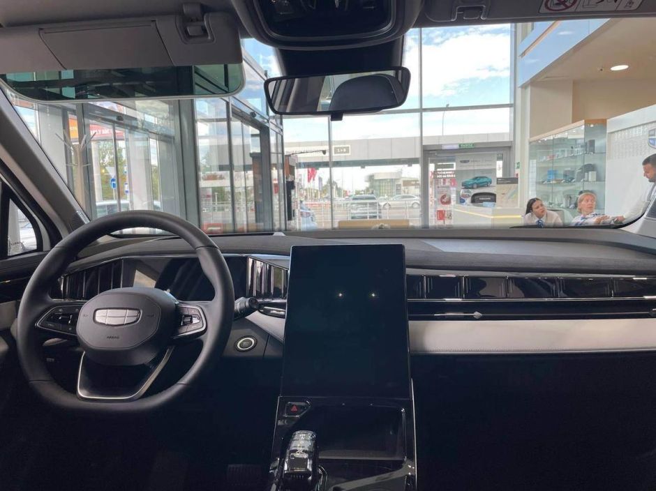 Geely Atlas Luxury 2.0 АКПП, 2024 фото 5