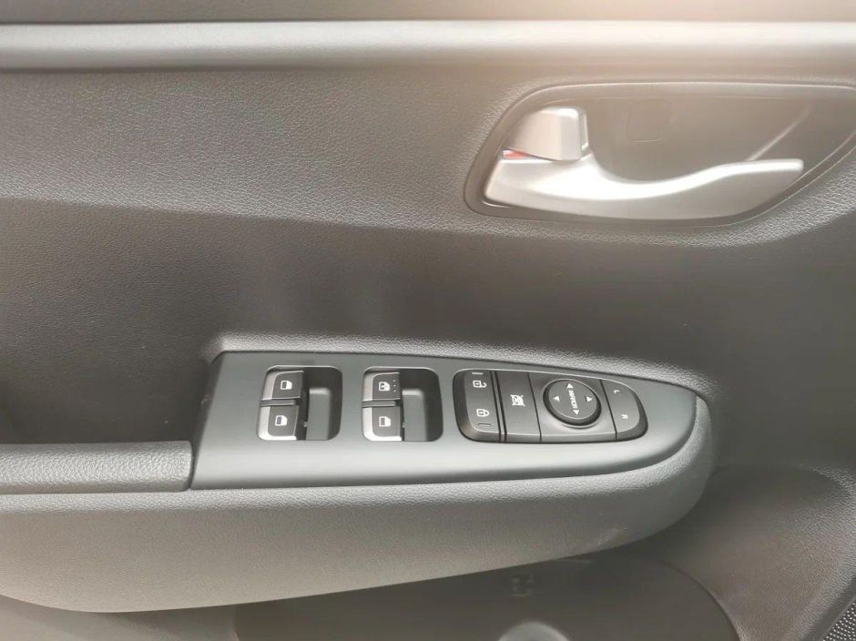 Solaris KRX Luxe 1.6 АКПП, 2024 фото 9