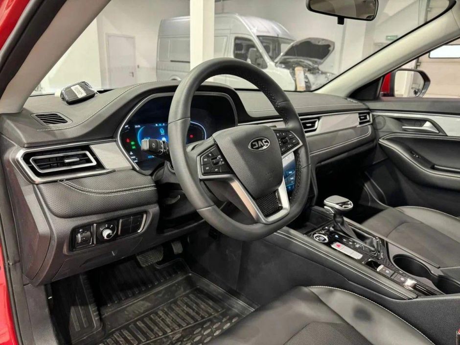 JAC J7 Tech 1.5 CVT, 2024 фото 5