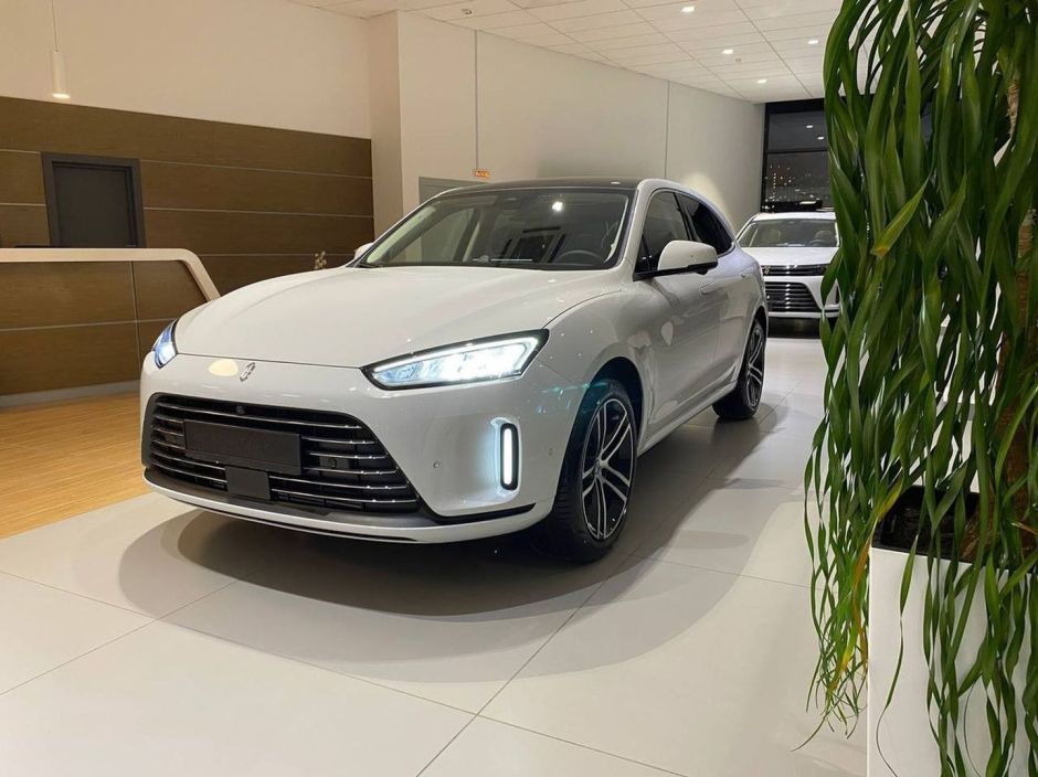 Aito M5 1.5 АКПП, 2023 фото 2