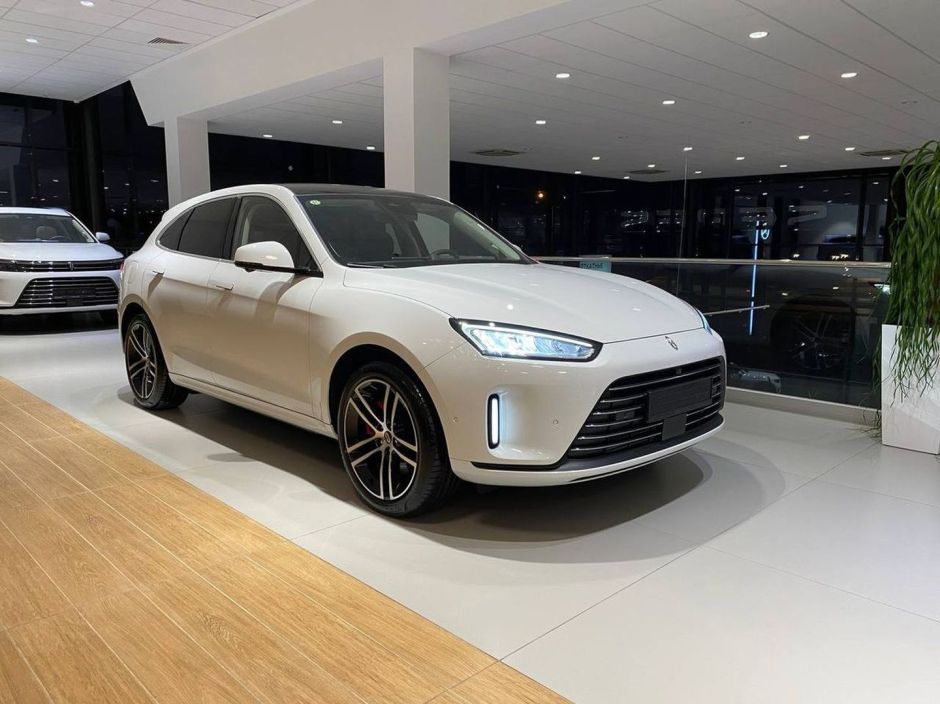 Aito M5 1.5 АКПП, 2023 фото 3