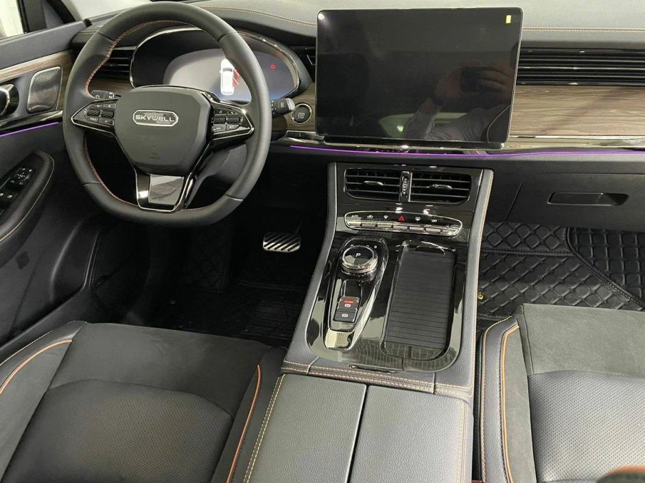 Skywell HT-i Luxury 1.5 CVT, 2024 фото 6