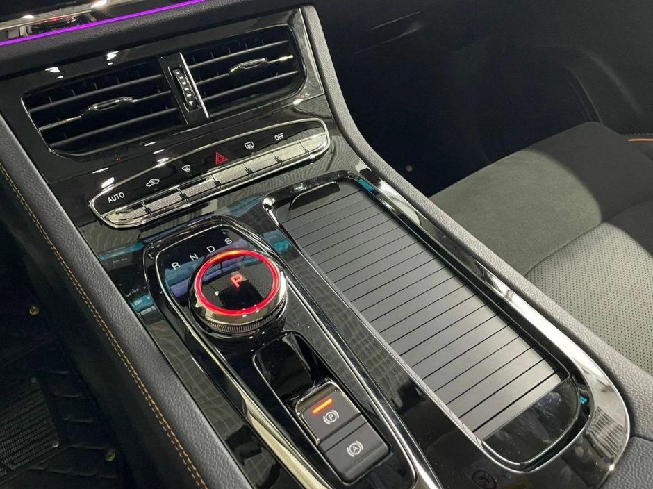 Skywell HT-i Luxury 1.5 CVT, 2024 фото 7