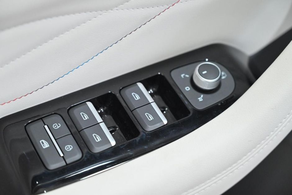 Geely Monjaro Exclusive 2.0 АКПП, 2024 фото 14