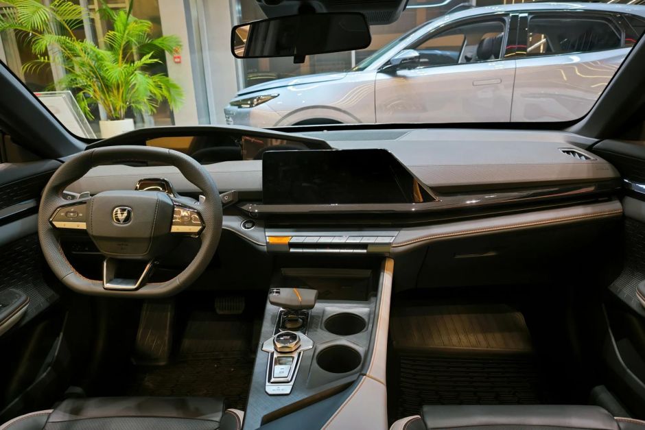 Changan UNI-V DLX 1.5 РКПП, 2024 фото 6