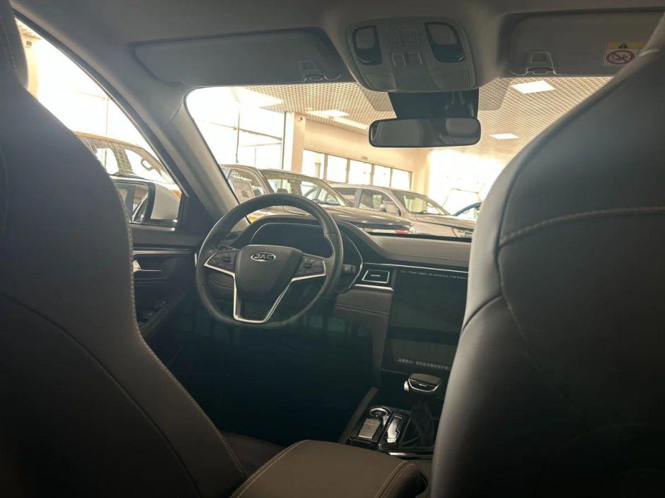 JAC J7 Tech 1.5 CVT, 2024 фото 4