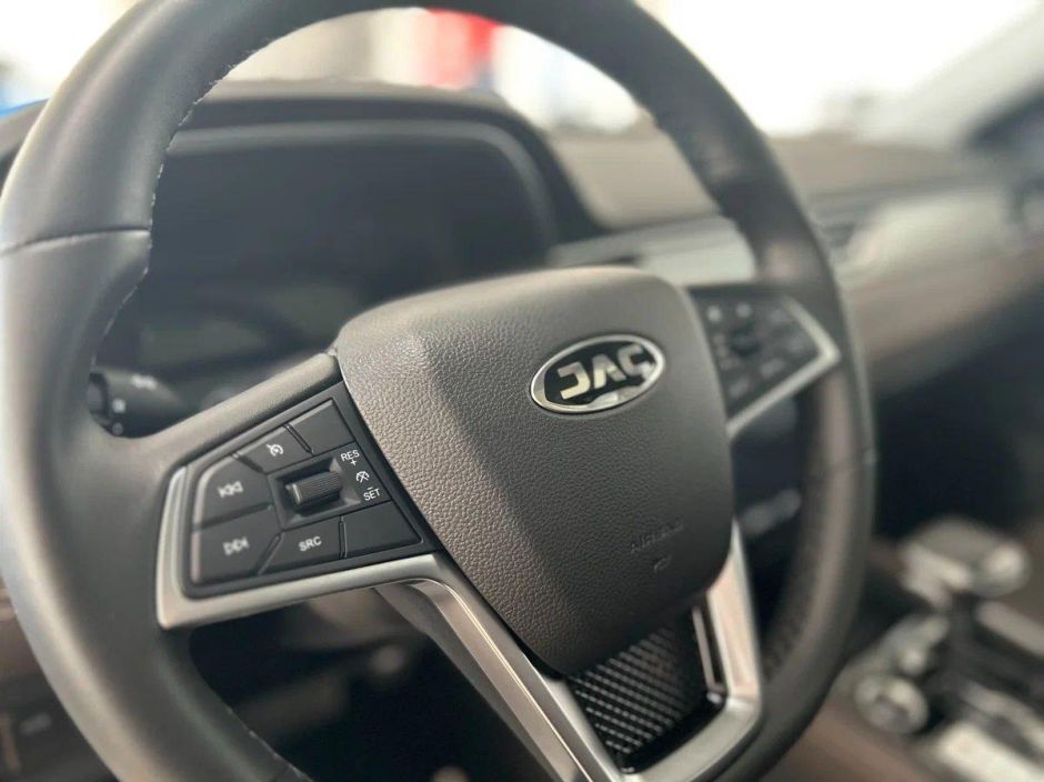 JAC J7 Tech 1.5 CVT, 2024 фото 6