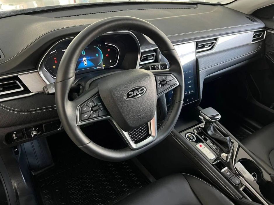 JAC J7 Luxury 1.5 CVT, 2024 фото 13