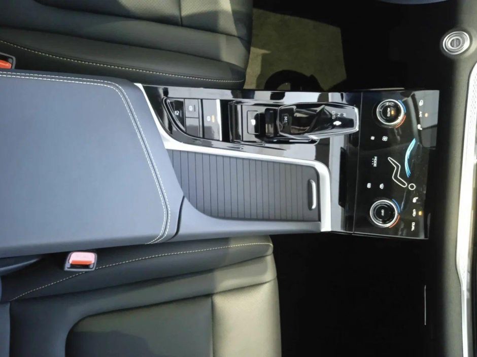 FAW Bestune B70 Enjoyment 1.5 РКПП, 2024 фото 10