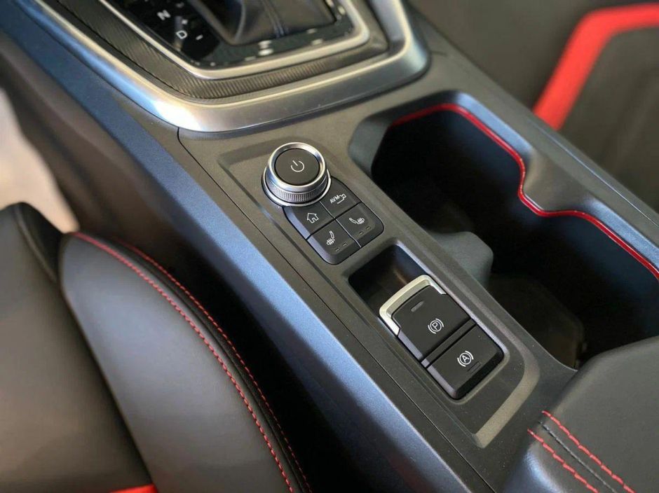 Kaiyi E5 Luxury+ 1.5 CVT, 2024 фото 7