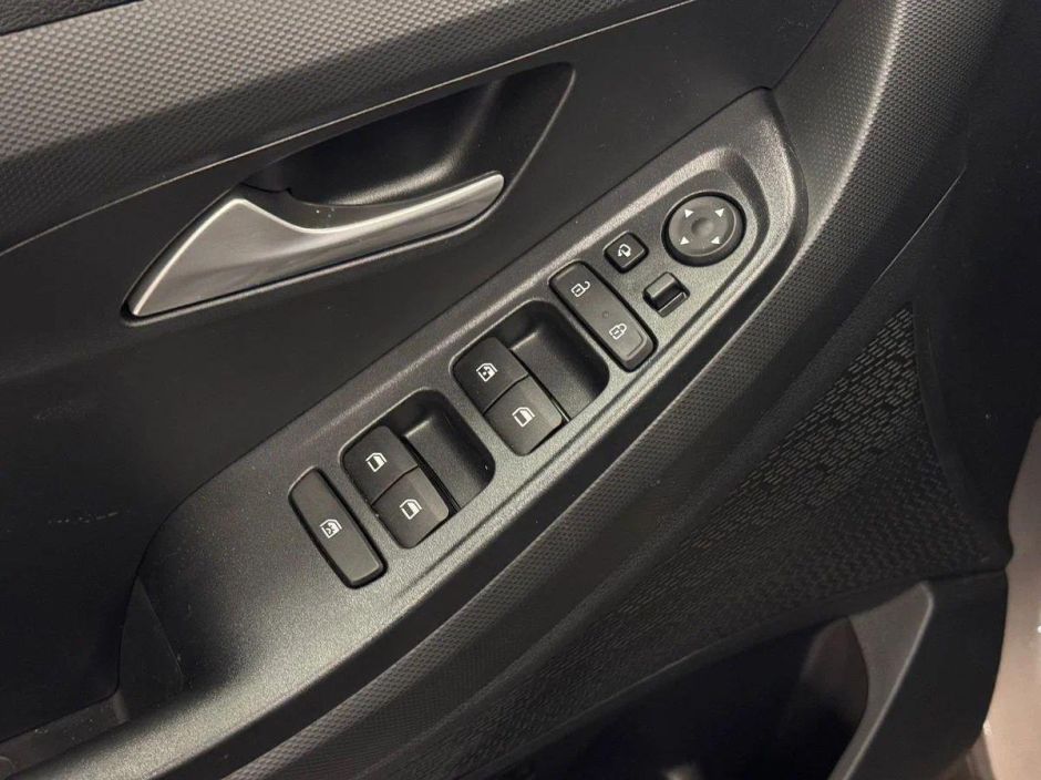 Solaris HC Lifestyle 2.0 АКПП, 2024 фото 8