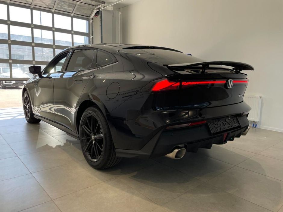 Changan UNI-V DLX 1.5 РКПП, 2024 фото 3