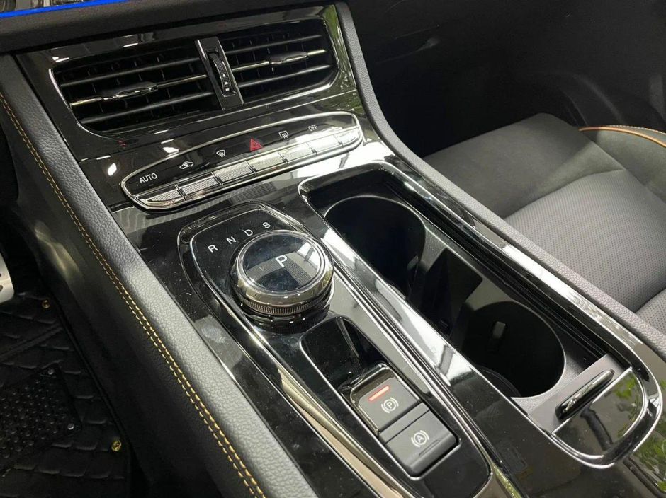 Skywell HT-i Luxury 1.5 CVT, 2024 фото 6