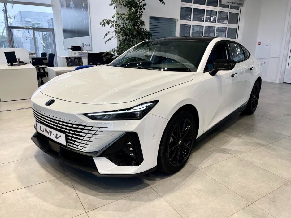 Changan UNI-V DLX 1.5 РКПП, 2024 фото 1