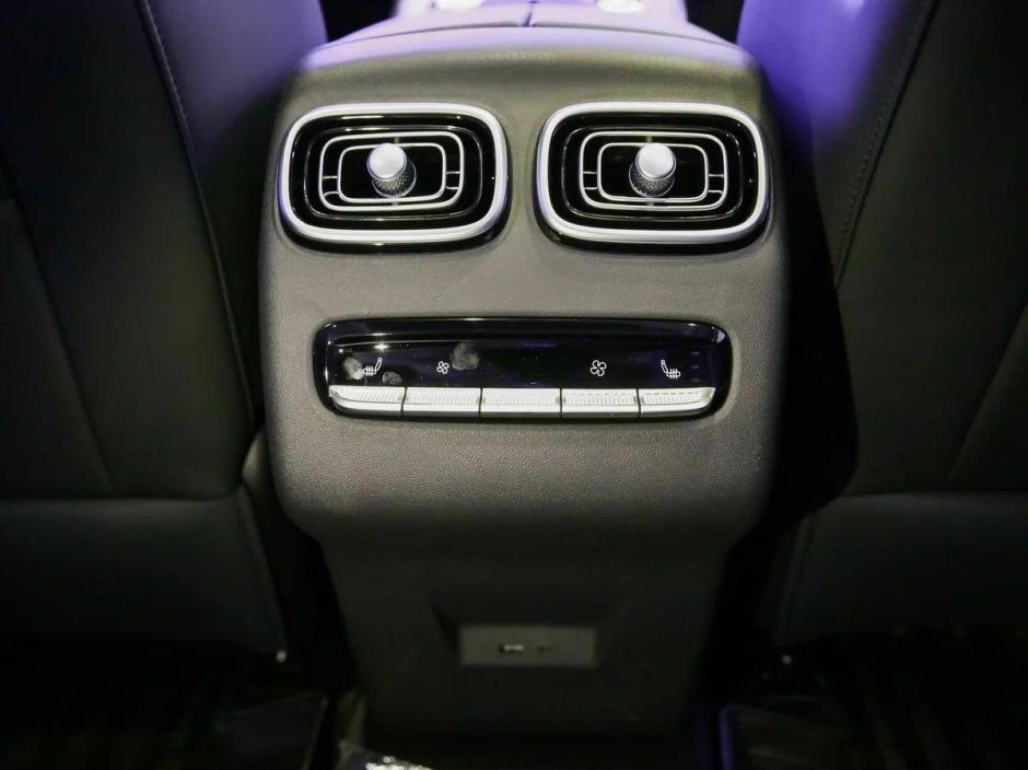 Jaecoo J8 Active 2.0 РКПП, 2024 фото 7