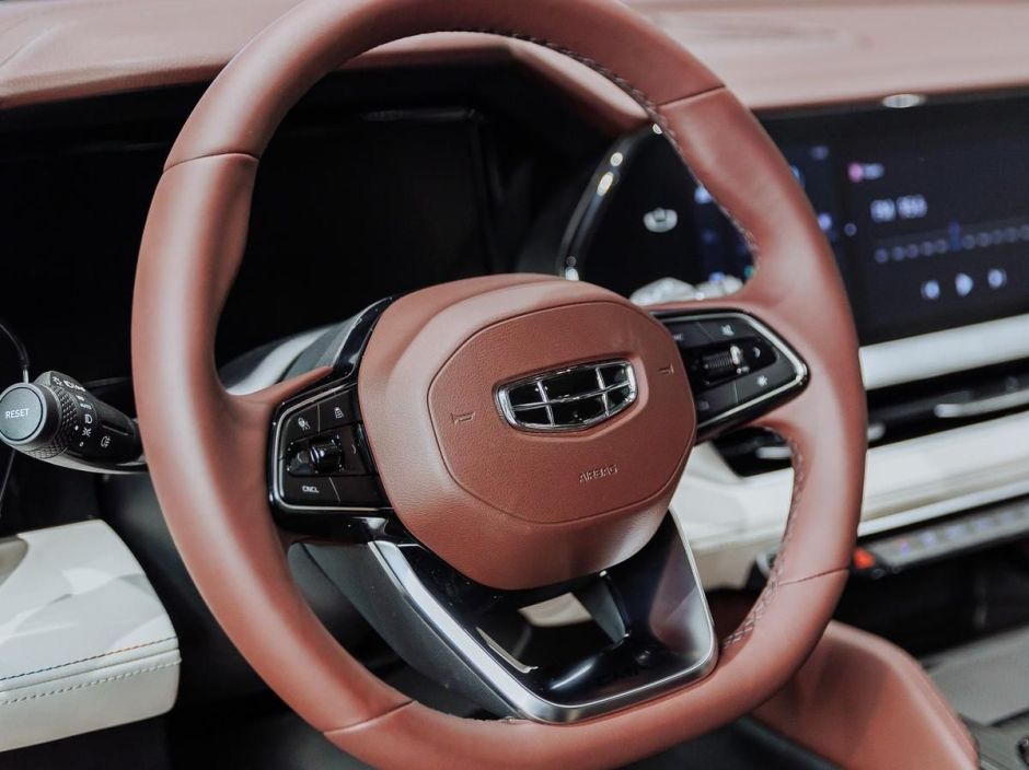 Geely Monjaro Flagship 2.0 АКПП, 2024 фото 5